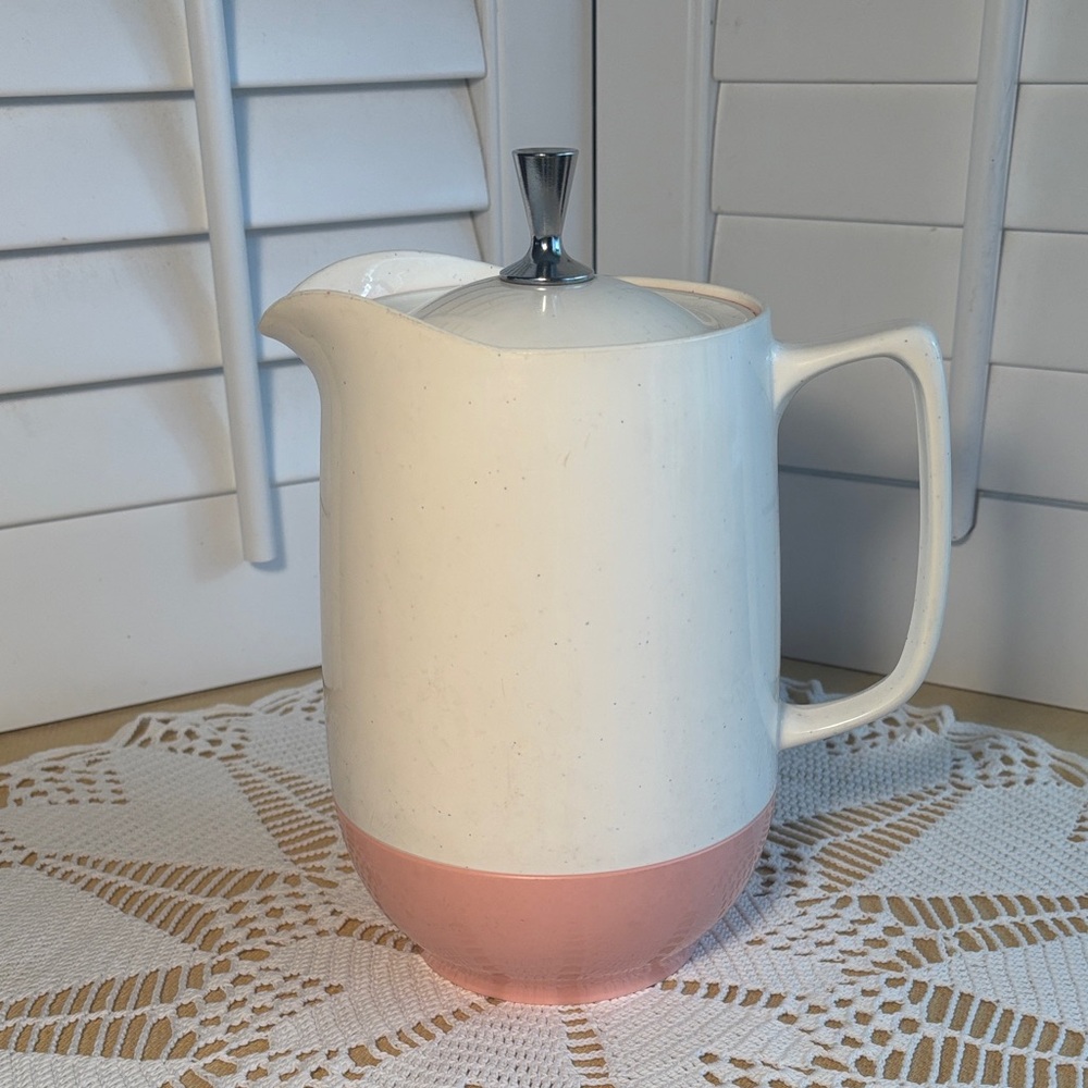 Vintage MCM Kitchen Vacron Bopp Decker Insulated Pitcher & Lid Pink & White